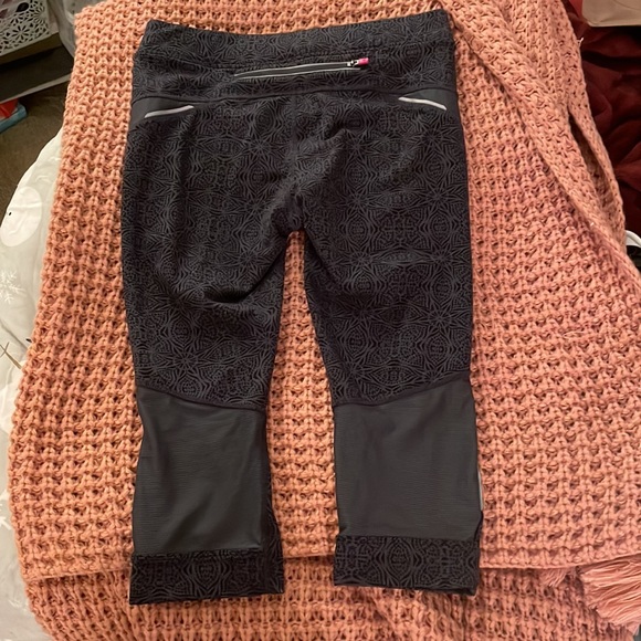 Ladies Athleta pants - Picture 6 of 7